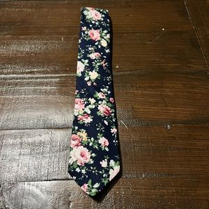 Navy blue tie with floral design